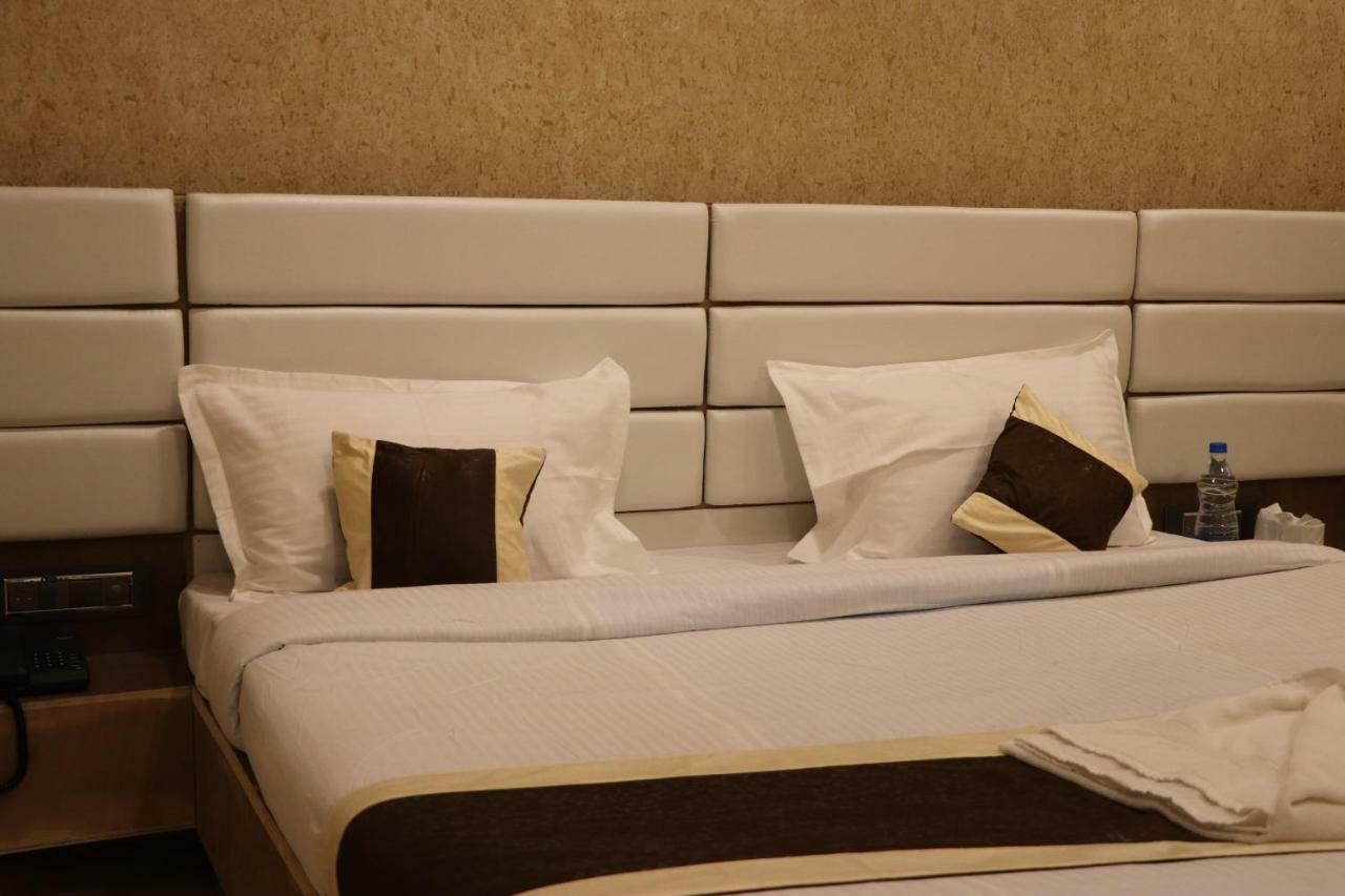 Ganesh Bhavan By Vinayak Hotels Brahmapur ภายนอก รูปภาพ