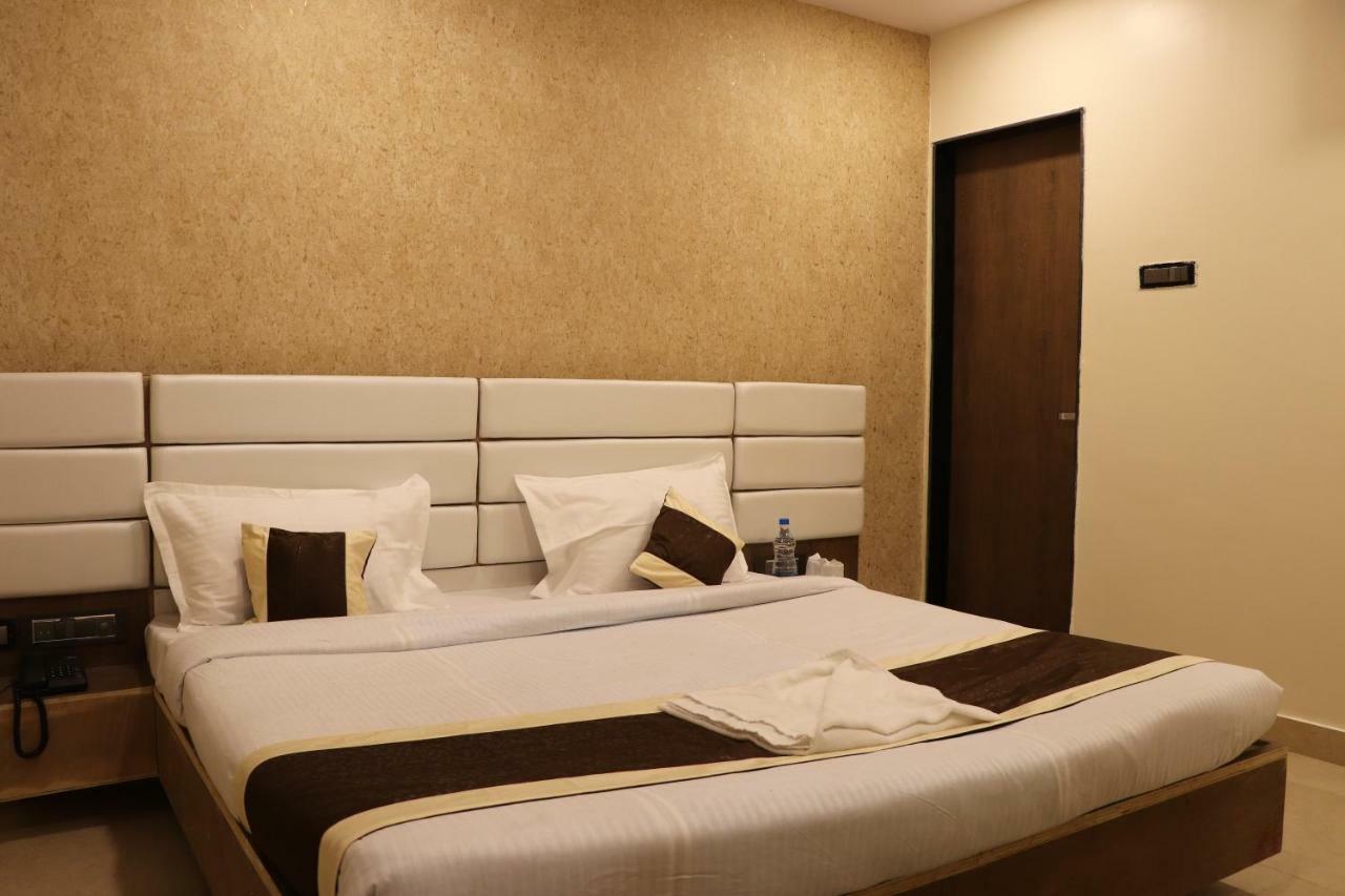 Ganesh Bhavan By Vinayak Hotels Brahmapur ภายนอก รูปภาพ