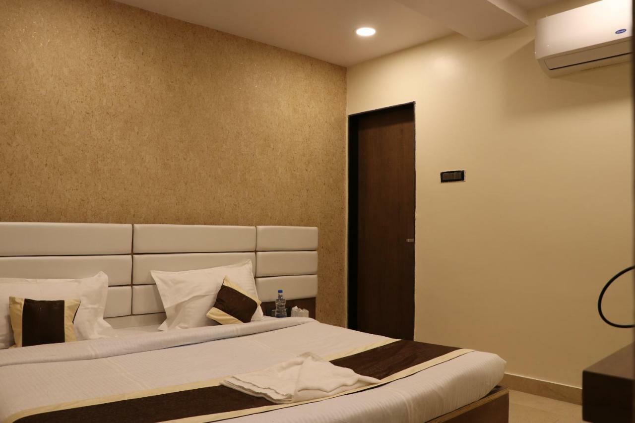 Ganesh Bhavan By Vinayak Hotels Brahmapur ภายนอก รูปภาพ