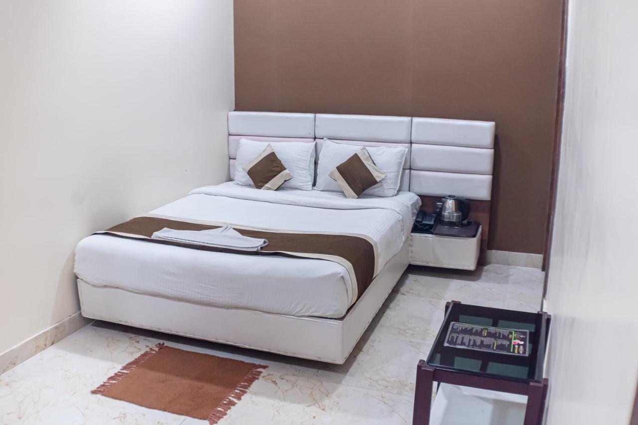 Ganesh Bhavan By Vinayak Hotels Brahmapur ภายนอก รูปภาพ