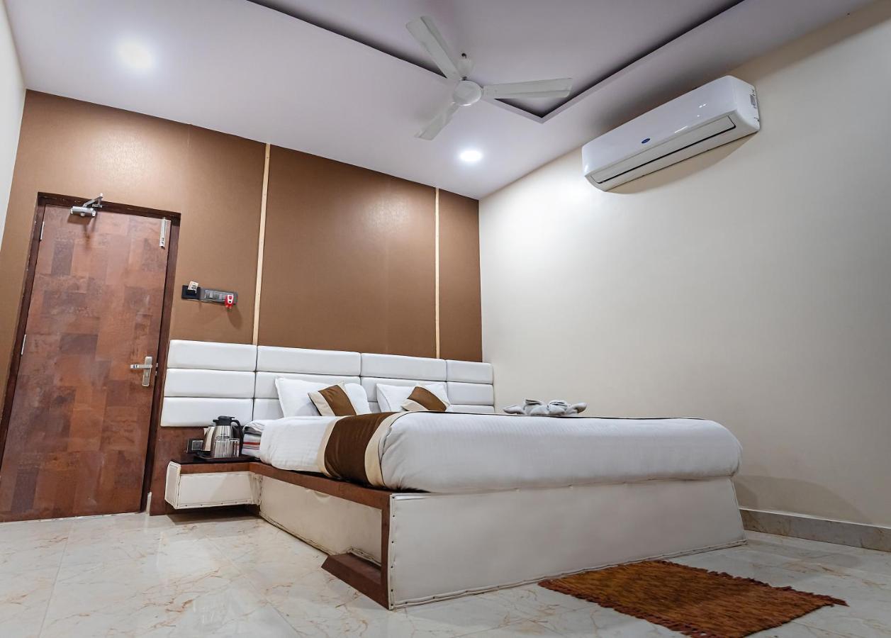Ganesh Bhavan By Vinayak Hotels Brahmapur ภายนอก รูปภาพ